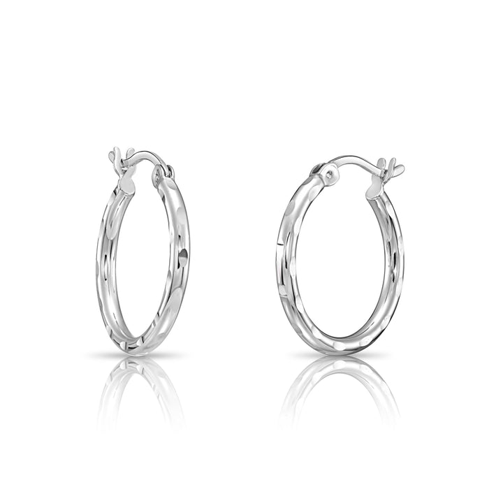 Diamond-cut Hoop in 925 Sterling Silver