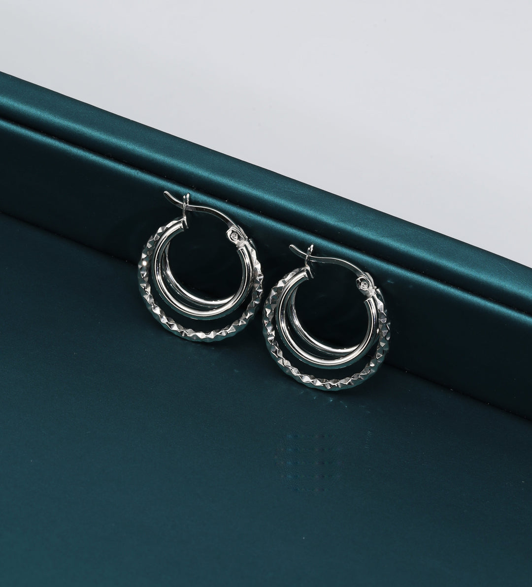 925 Sterling Silver Triangular Pattern Triple Hoop Earrings