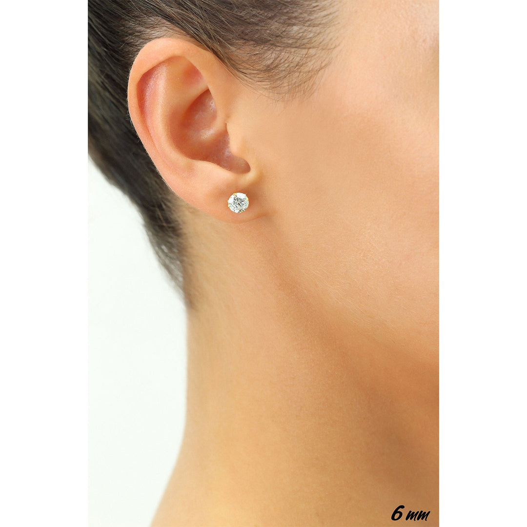 14k Yellow Gold Classic Cubic Zirconia Cubic Zirconia Stud Earrings with Pushbackings